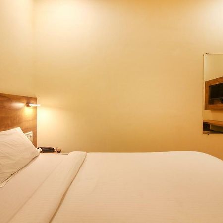 Tiba Hotel Mumbai Kültér fotó