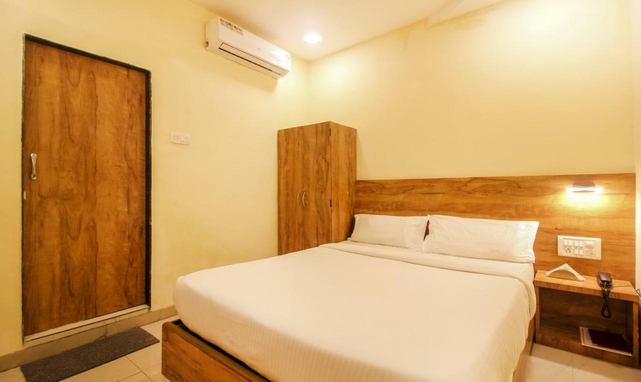 Tiba Hotel Mumbai Kültér fotó