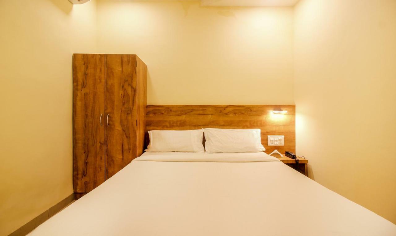 Tiba Hotel Mumbai Kültér fotó